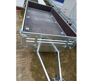 Przyczepy dwuosiowe do 750 kg